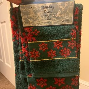 HOLIDAY towels. Brand new never used.